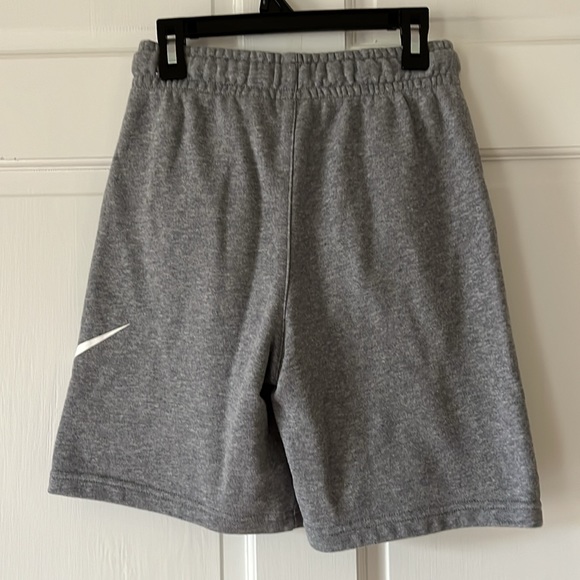 Nike Boys Elastic Shorts Excellent Condition - Picture 5 of 6